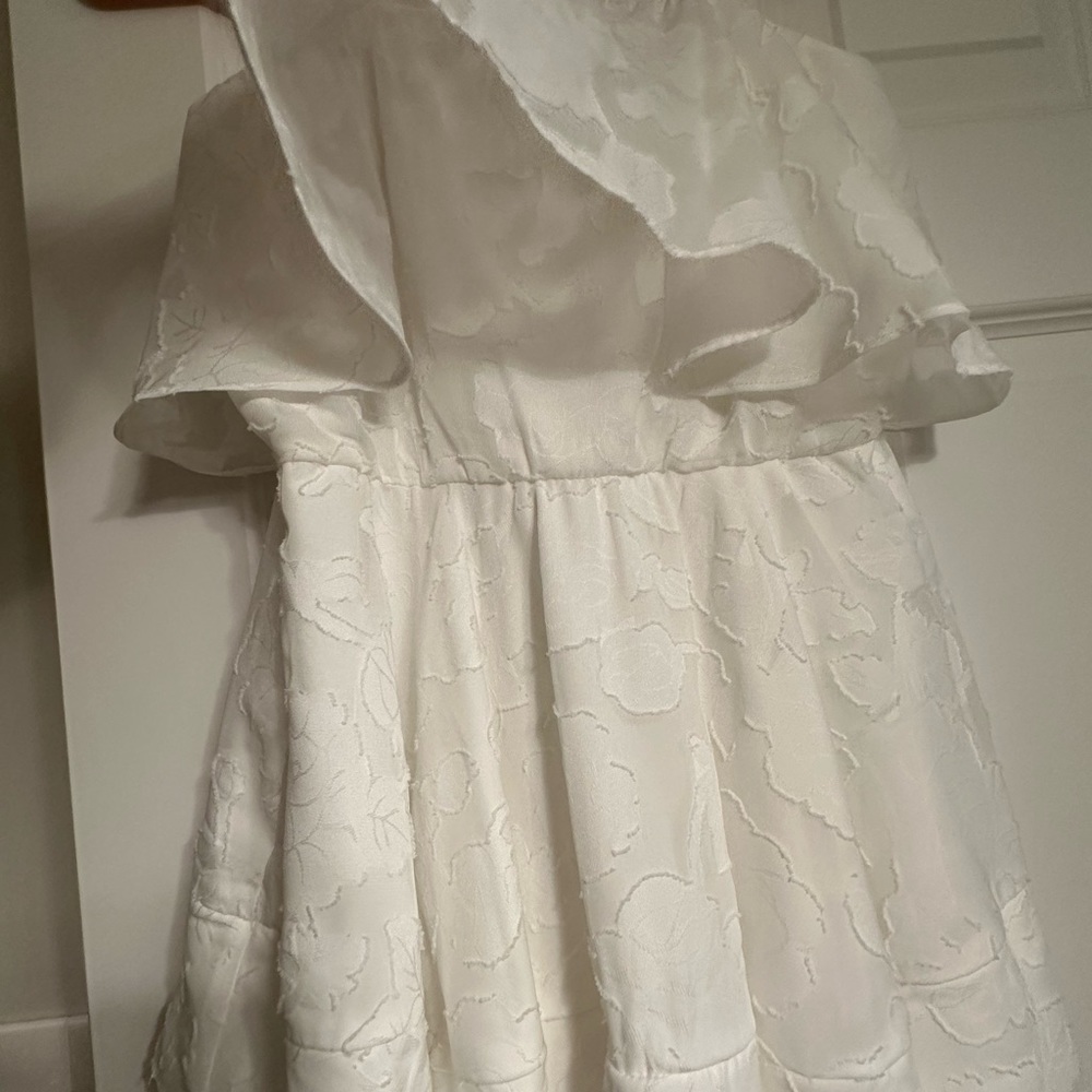 Lulu’s Floral Ruffled Strapless Mini Dress - Picture 5 of 8